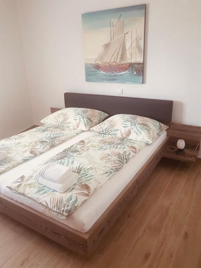 Apartmani Tin 斯塔利格拉德-帕克利尼卡 外观 照片