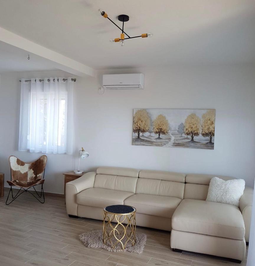 Apartmani Tin 斯塔利格拉德-帕克利尼卡 外观 照片